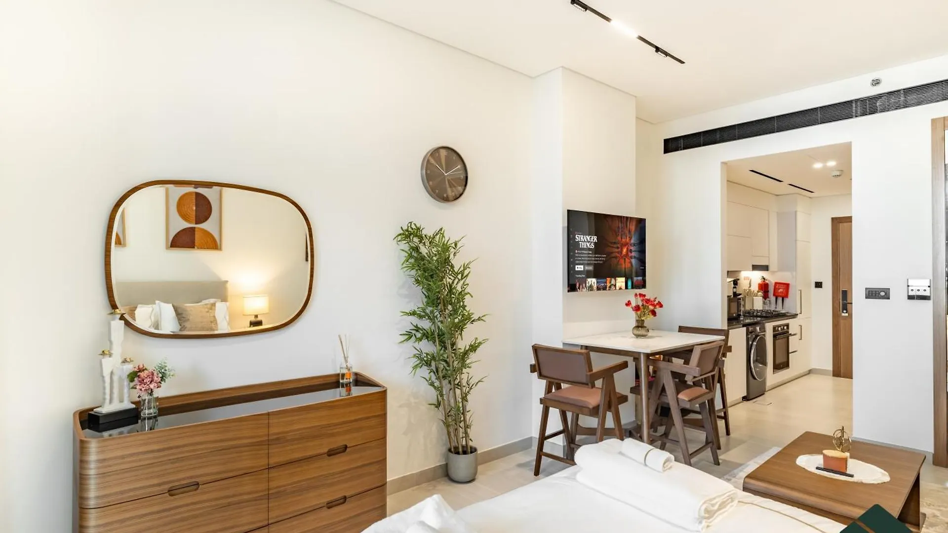 Premium Studio With Private Jacuzzi By Bms アパート ドバイ